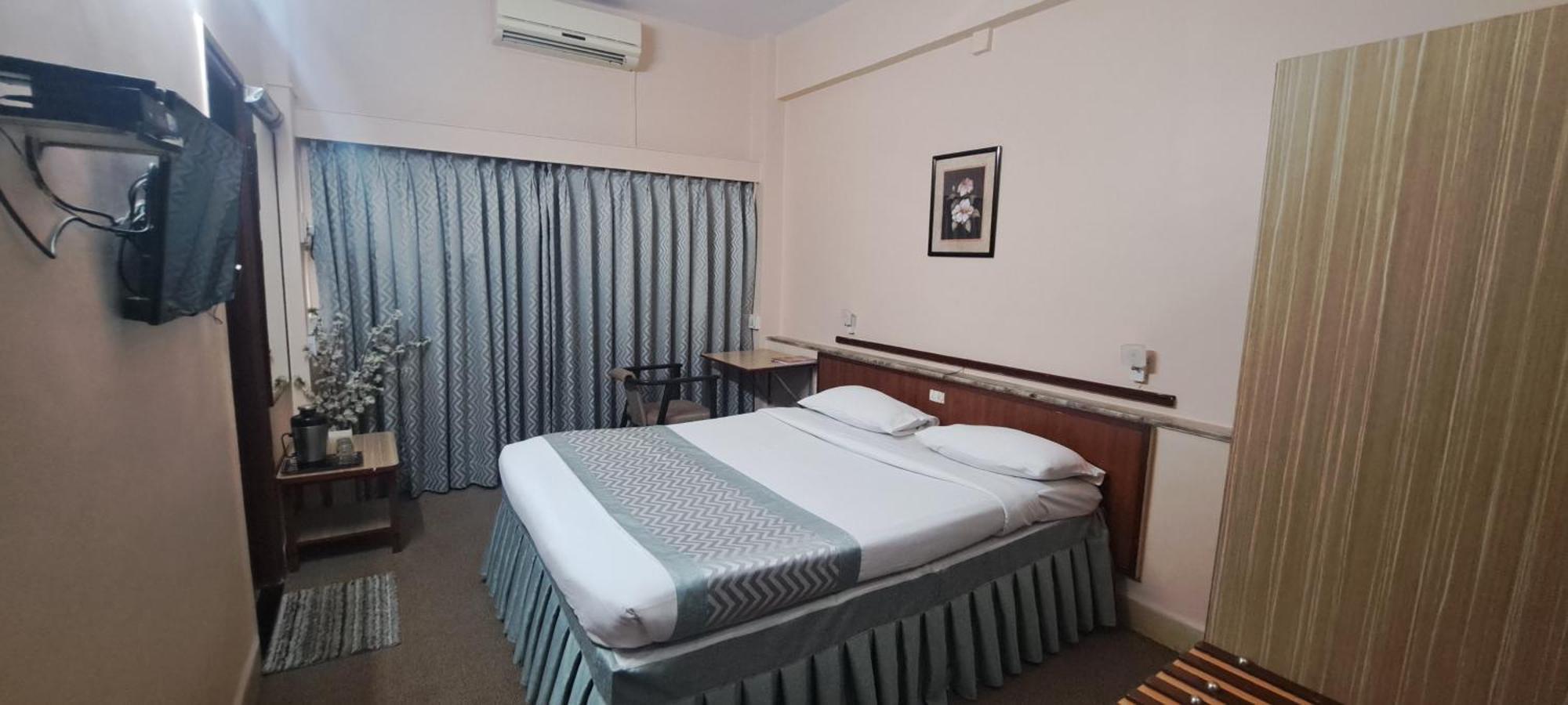 Hotel Swaroop Pune Exterior foto