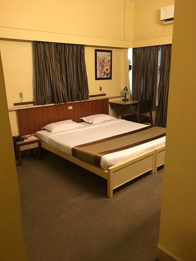 Hotel Swaroop Pune Exterior foto